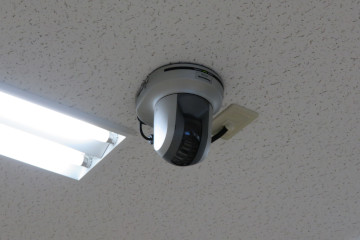 天井のネットワークカメラ