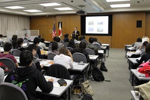 特別講演会の様子