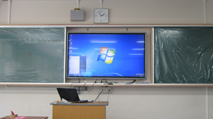 附属池田中学校の電子黒板