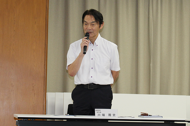 開講の挨拶をする川端副市長