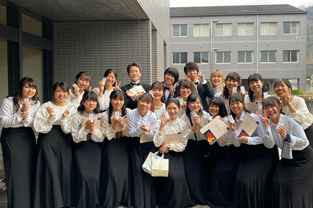 大阪教育大学コーラスセッションでの集合写真