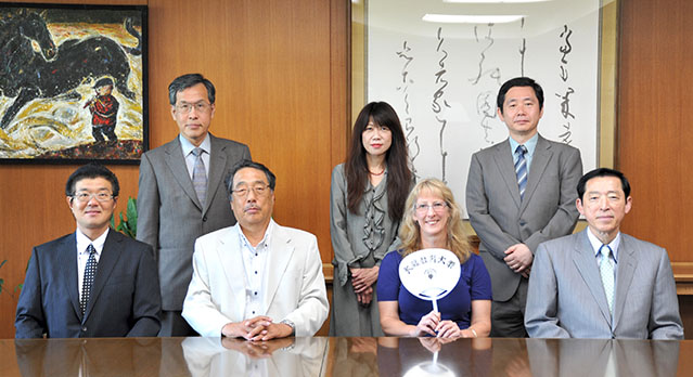 University of Victoria’s Ms. Jacqueline Prowse Pays Courtesy Call to President Nagao